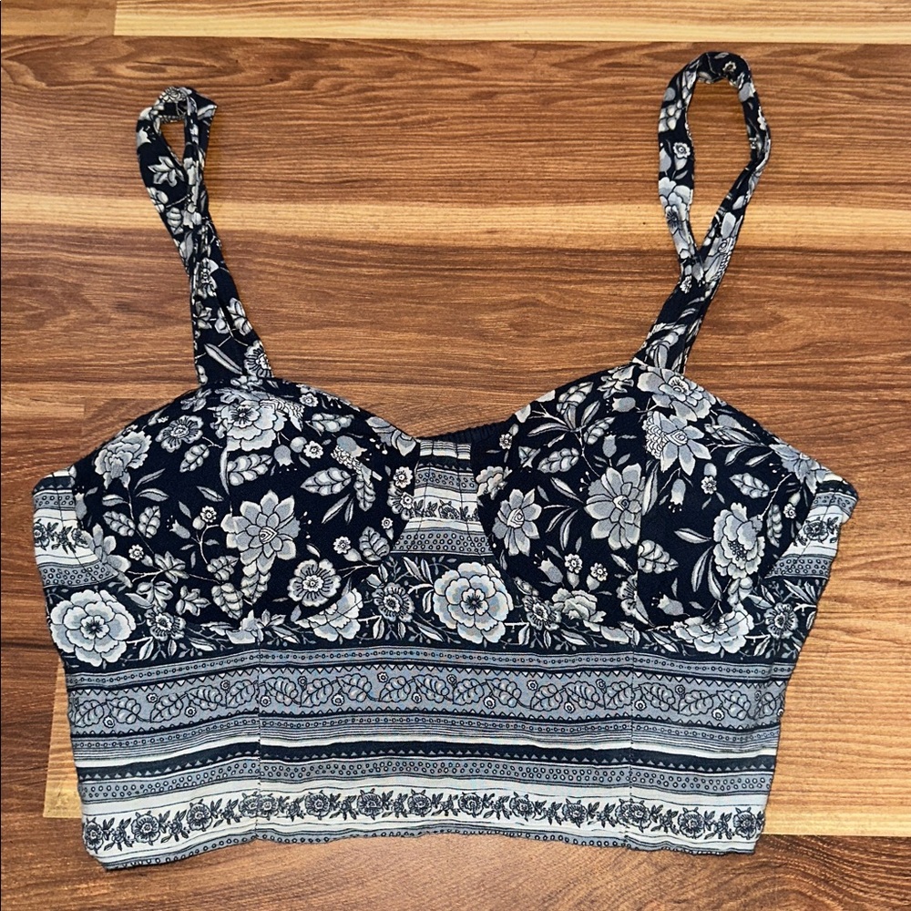 Floral Patterned Crop Top